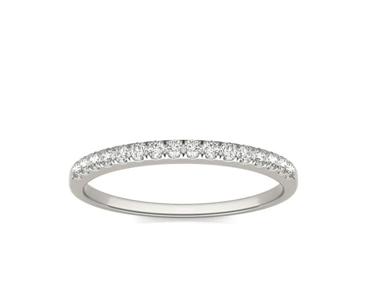 White Gold Diamond Ring - Kelly Wade Jewelers Store